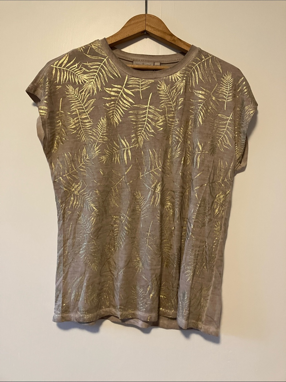 Dantelle Taupe Short Sleeve Tee with Metallic Gold Leaf Print